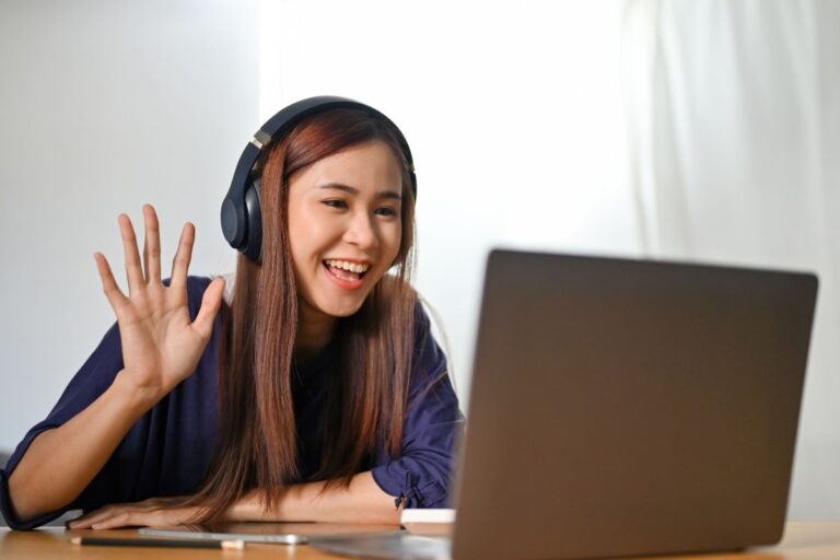 6 Best (And Worst) Platforms for Teaching English Online in 2025 - The ...